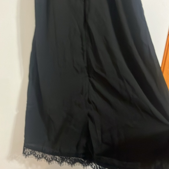 Fantaist Women’s Black Halter Dress size M with lace hem - Picture 9 of 9